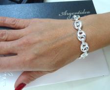 Bracciale in argento 925 massiccio.